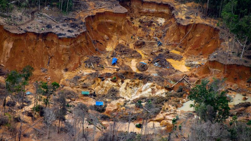 Los niños de los pueblos originarios son el grupo que más sufre la minería ilegal en el Amazonas