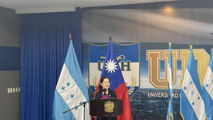 Taiwán retiró su embajada en Honduras tras la visita del canciller latinoamericano a China