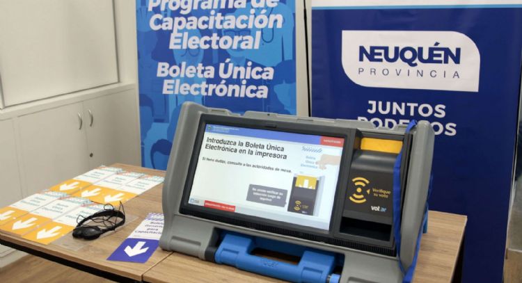 Continúan las capacitaciones sobre las máquinas de votación con Boleta Única Electrónica