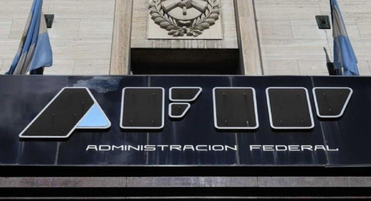 Denuncian a un empleado de AFIP por espionaje durante la gestión de Macri