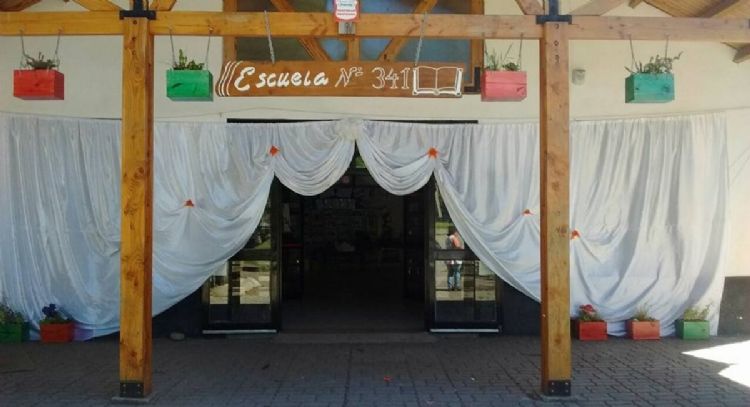 Un dogo suelto ingresó a una escuela y atacó a un grupo de niños en el barrio El Mallín