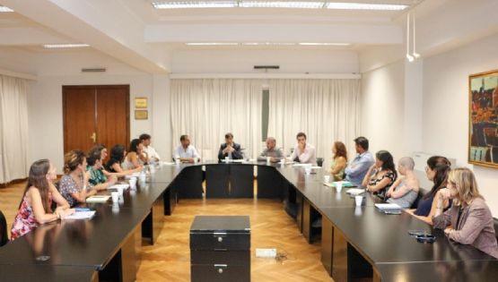 Francisco Echarren se reunió con ONG´s e instituciones cannábicas en la ARICCAME