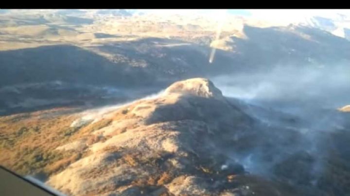Neuquén solicitó a Chile que intente controlar el incendio que está cerca de Caviahue