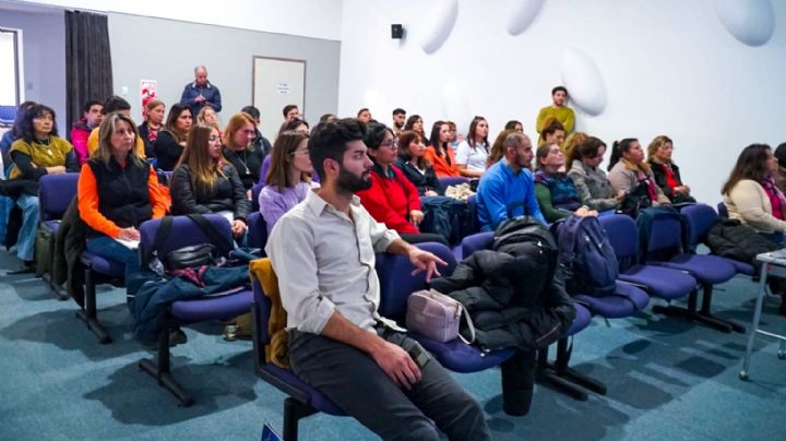 Empresas de servicios turísticos de Zapala realizaron un taller para fortalecer la Ruta del Pehuén