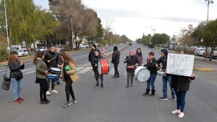 Contra los “ñoquis”: autoconvocados de Desarrollo Social protestan por tercera semana consecutiva