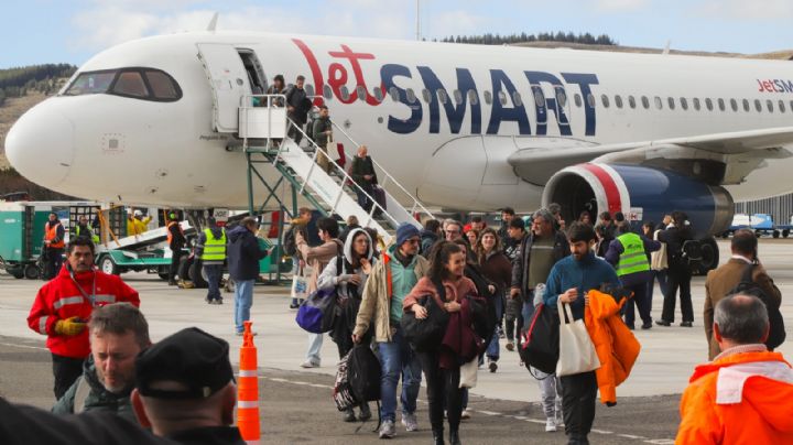 Llegó el primer vuelo de la empresa JetSmart a San Martín de los Andes