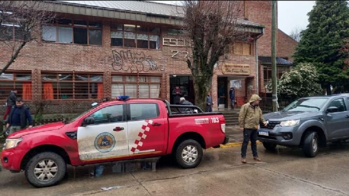 Evacuaron la escuela 274 de San Martín de los Andes por el incendio de una caldera