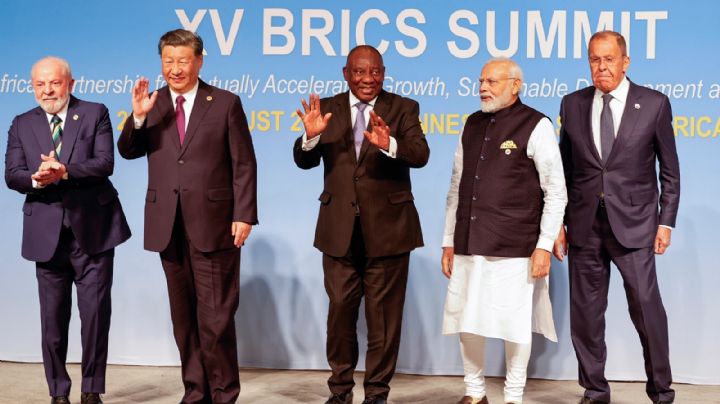 El ingreso de la Argentina a los BRICS causó polémica y generó reacciones en la oposición