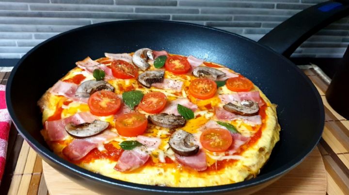 Pizza sin amasar y sin horno: con el menor esfuerzo, la receta más fácil para comer rico