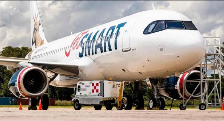 Un avión que volaba a San Martín de los Andes aterrizó de emergencia en Neuquén